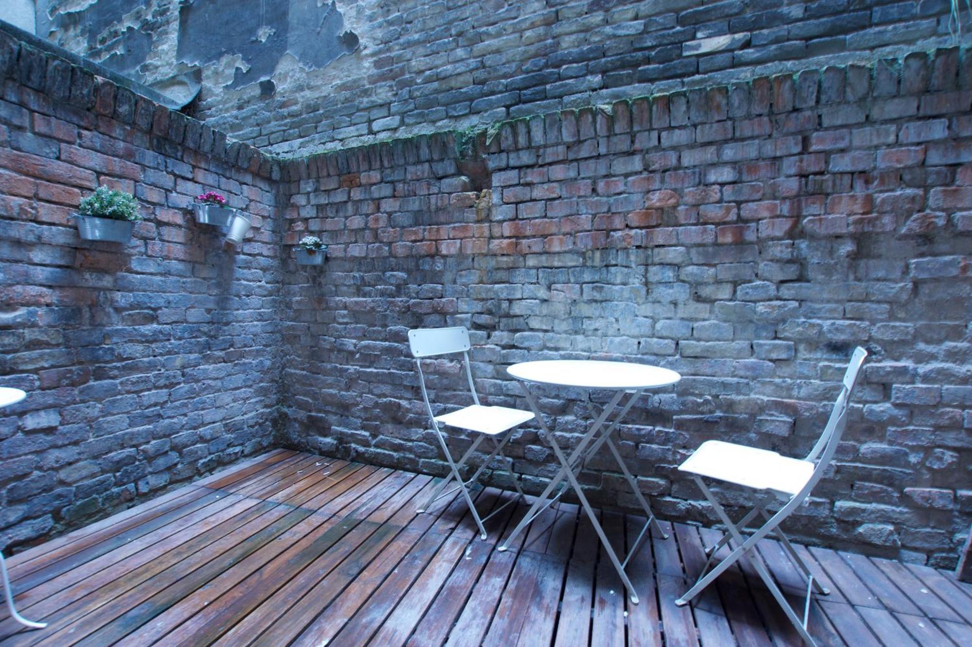 Premium By Hi5- Voeroesmarty Street * Budapest