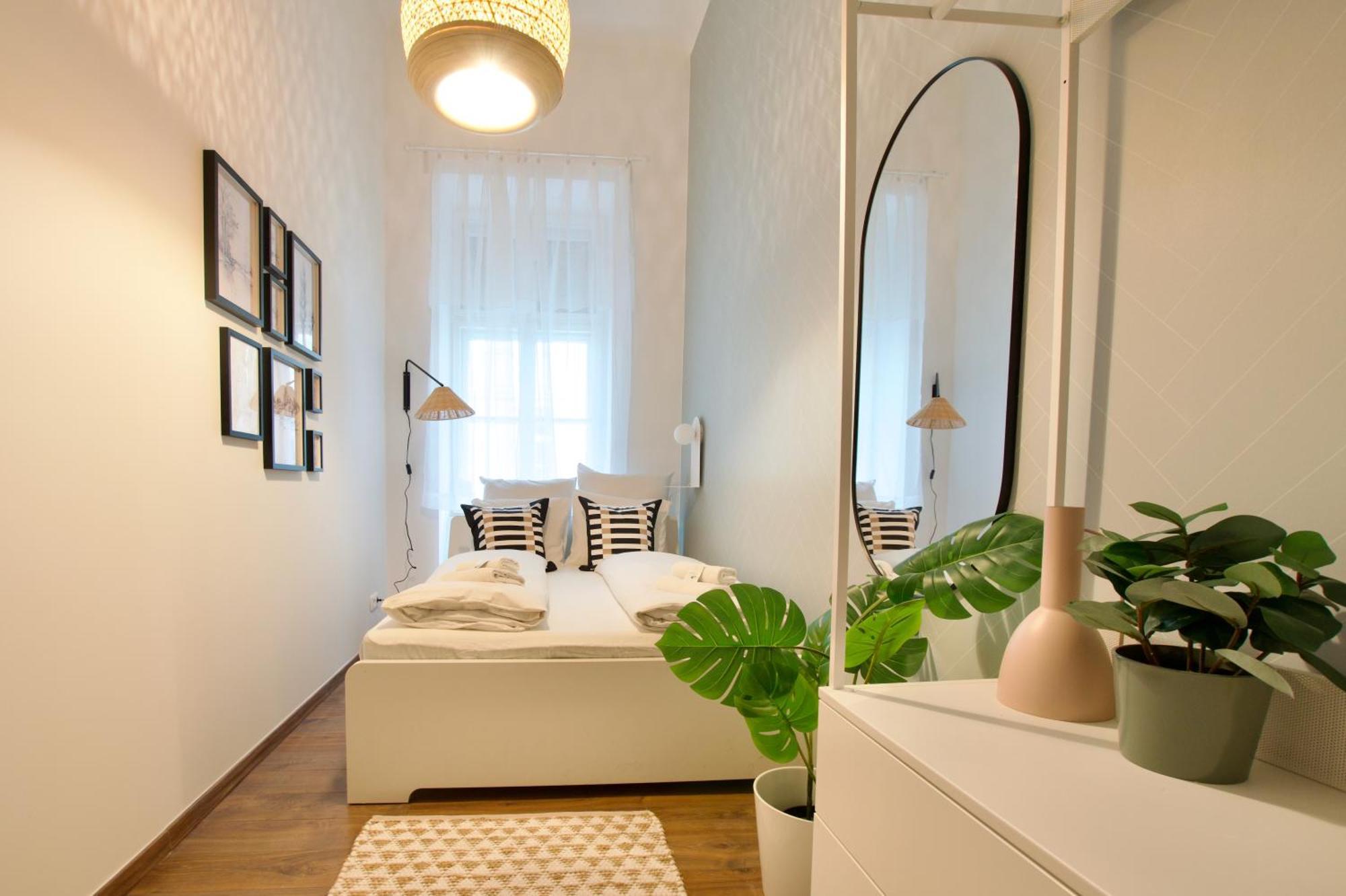 Premium By Hi5- Voeroesmarty Street Budapest